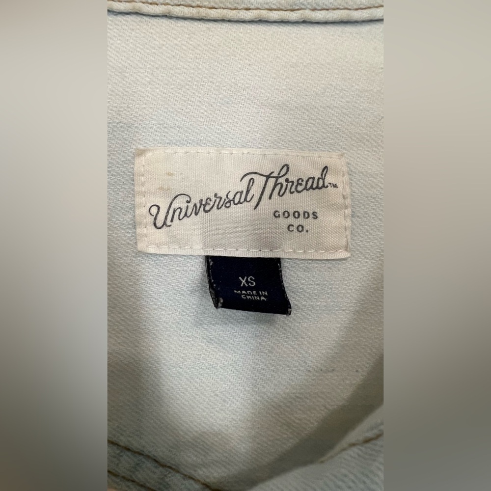 Oversized button down - Picture 2 of 3